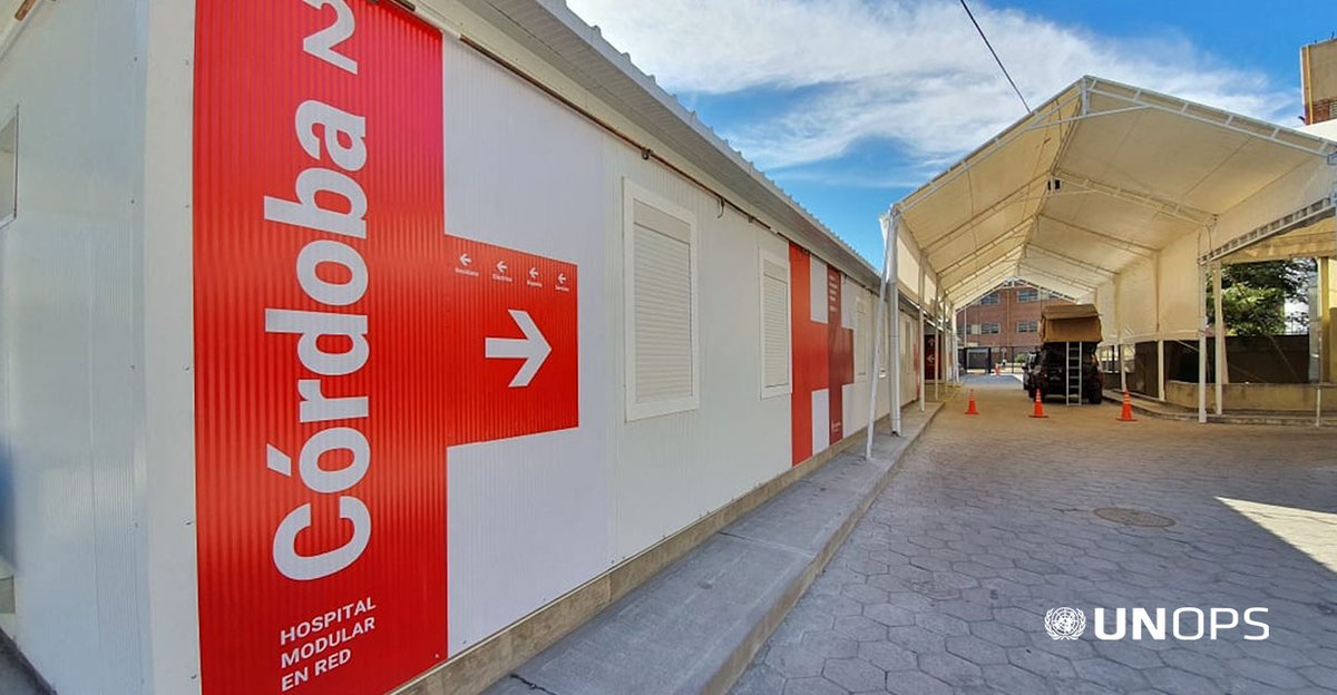 UNOPS_es's tweet image. Comenzó a funcionar el #HospitalModular🏥 instalado en #Cordoba, #Argentina en apoyo a @ObrasPublicasAR

La obra de #infraestructuradeemergencia cuenta con más de 1000 m2 y 70 camas con respiradores y oxígeno para atender a pacientes de #COVID19.