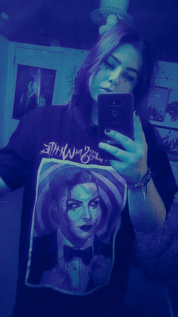 chroHANosaurus's tweet photo. feelin dead cute today 💀 https://t.co/LWKkPBXFSu