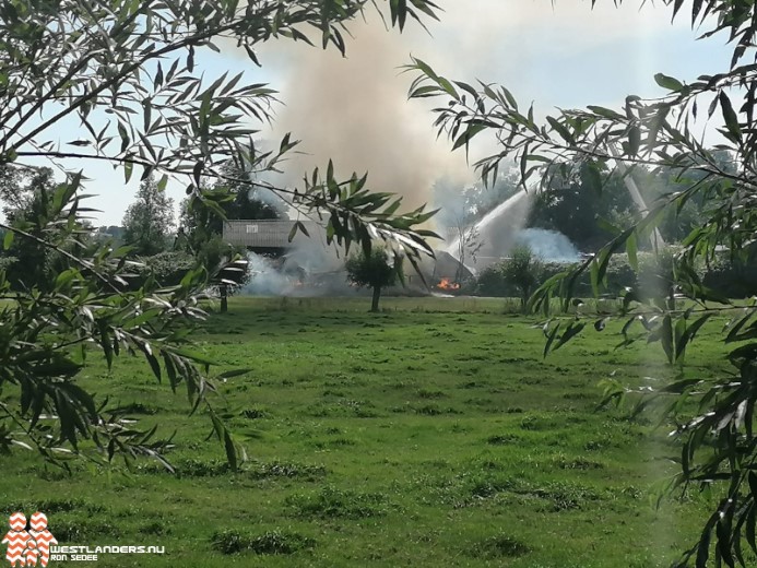 Grote brand in loodsen Willemoordseweg..