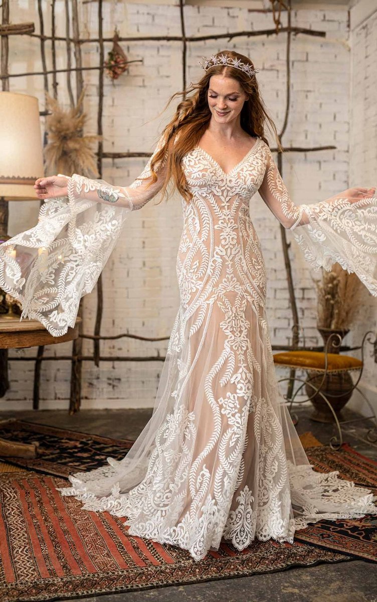 whitelacellc's tweet photo. Your gypsy dream come true, Lenox is here to take you on a journey. 

Available during our All Who Wander Trunk Show!

August 7, 8 &amp; 9
10% Discount
Fall 2020 Collection

Book Now:
https://t.co/g1jHfWgmb7 https://t.co/YguhQesCG4