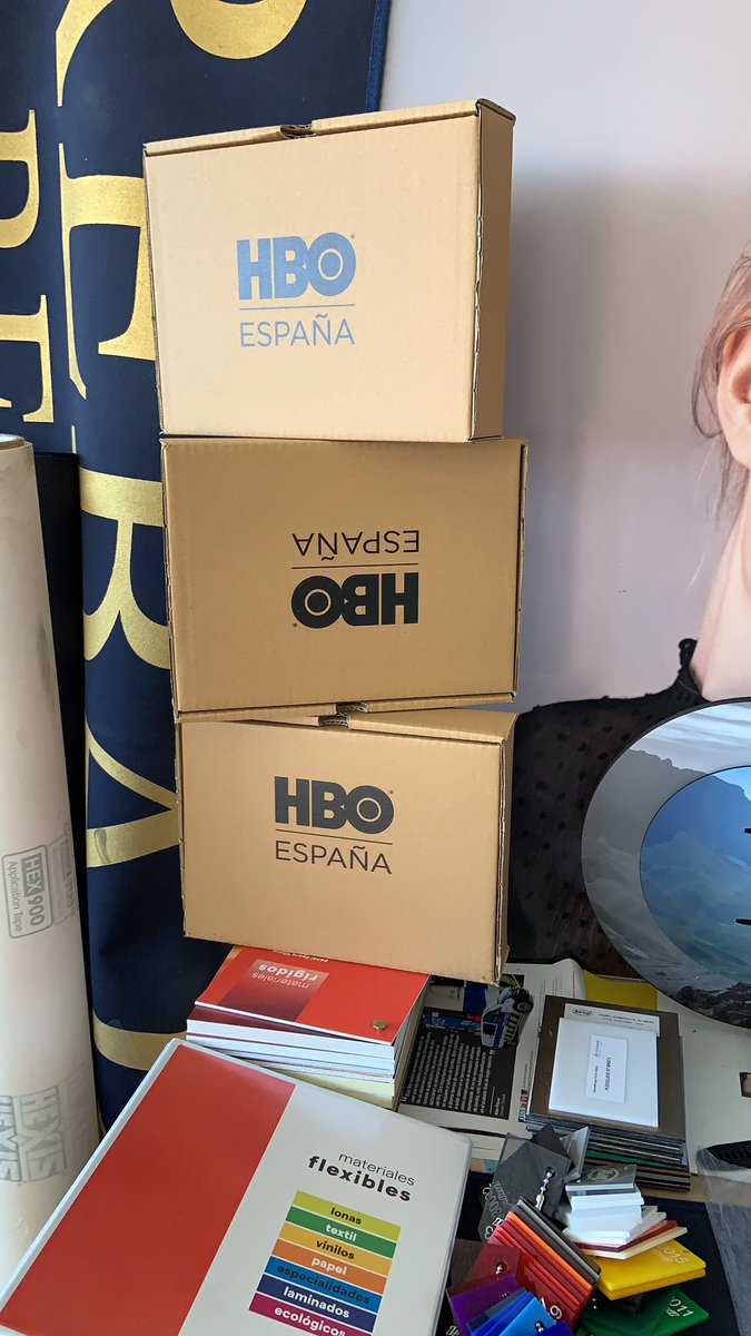 pdfcluster's tweet photo. HBO España impresión directa sobre cajas de cartón ondulado https://t.co/fVkrxt8AuJ