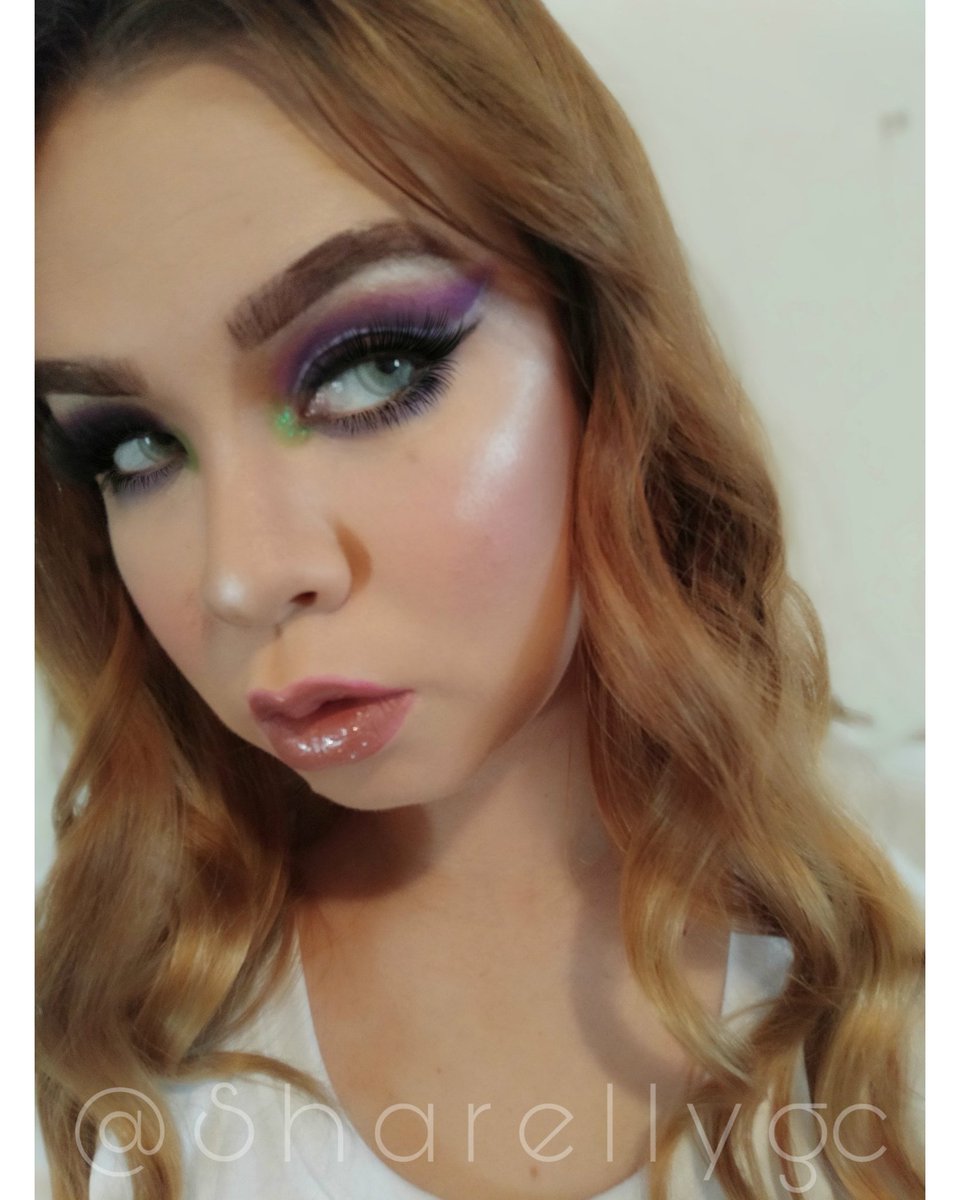 sharellygc's tweet photo. . 🇪 🇱 🇪 🇨 🇹 🇷 🇮 🇰 ⚡💜
.
.
💚@losmochis #losmochissinaloa #talentolosmochis #ahome #sharellygc #makeup #purplemakeup #makeup #maccosmetics #mua #magicmabelle #mualatinas #amorus #colourpop #adaraparis #abhcosmetics #newmua #underratedmakeupbabes #undiscovered_mua https://t.co/DNut5pHOVV