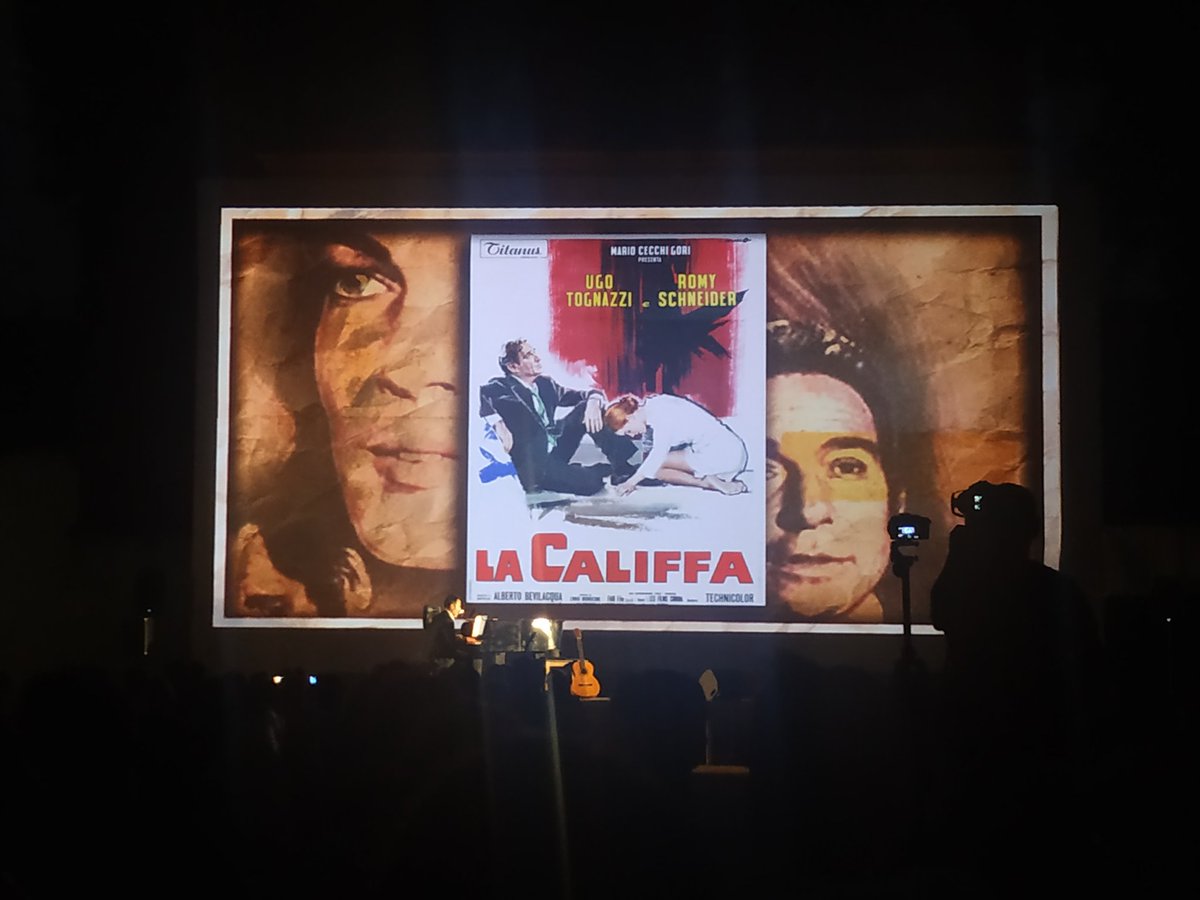 fuentgue's tweet photo. Muy fan del acomodador del #CineFuenseca
Un maquina.
Ha sudado de lo lindo.
Ni el calor puede con la magia del cine y la música.
Llenazo.
@albertodepazmo https://t.co/7ALODcZu8t
