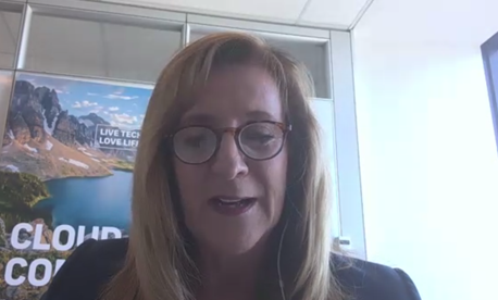 KevinWennekes's tweet image. Very warm welcoming remarks from Jeanette Sutherland of @calgaryeconomic helping to launch the virtual graduation ceremony of the first cohorts of the #EDGEUP program. @ICTC_CTIC a very proud partner!