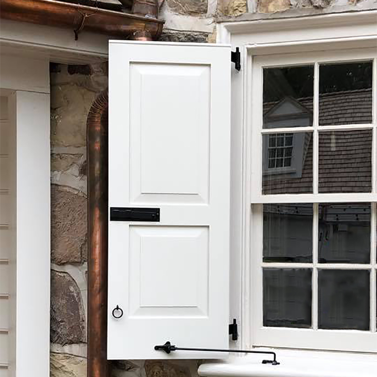 TimberlaneInc's tweet photo. Going the extra miles makes all the difference!
#timberlane #timberlaneshutters #shutters #exteriorshutters #whitehutters #panelshutters #shutterhardware #homedesign #exteriordesign #homeinspo https://t.co/1xSYwOhjHR