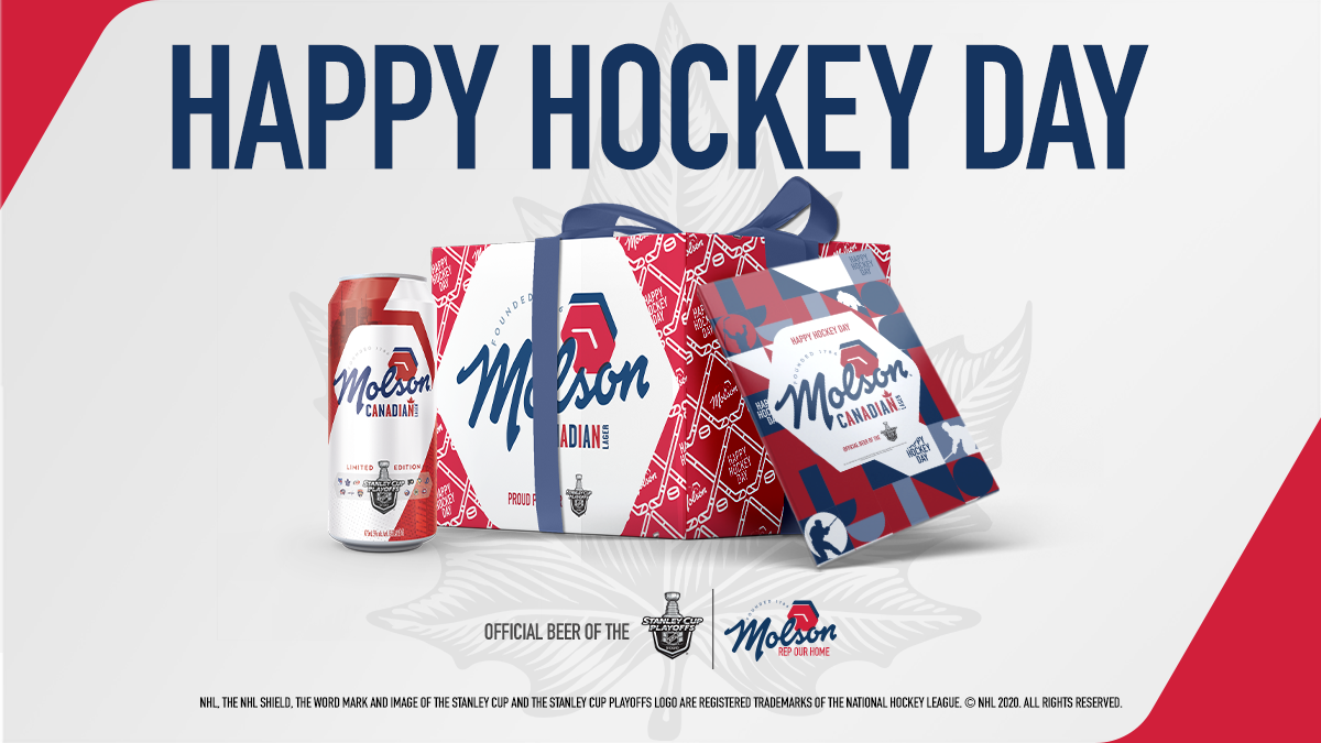 NHL Hockey. In the summer. It's the present we never knew we needed. Cheers to that 🏒🍻 #SummerHockeyDays #StanleyCup