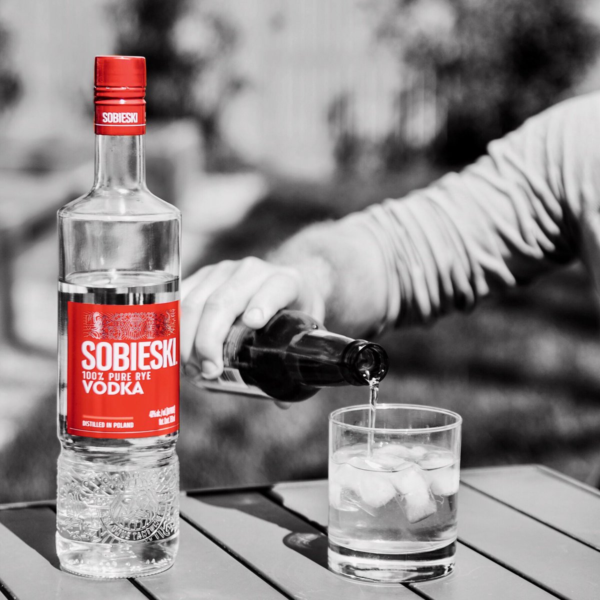 Sobieski_Vodka's tweet photo. So exceptionally smooth you can mix it with just about anything. #realvodka https://t.co/0yph97GGXN