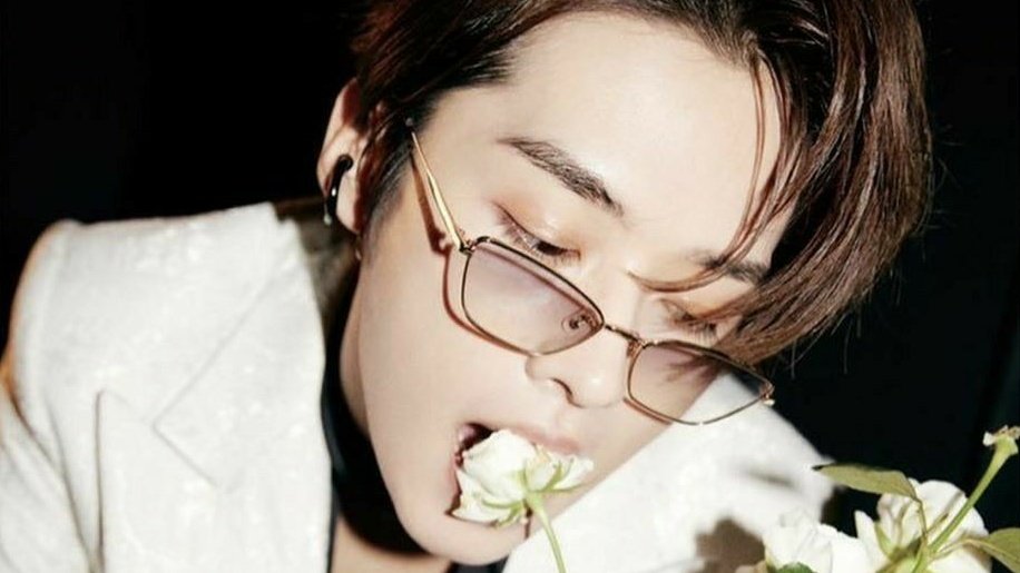 lovsome's tweet photo. #hyunho au ;; хёнджин и минхо - лучшие друзья из тэгу, которые на спор переехали на полгода в сеул совершенно без денег, но потом совсем случайно после подработки за копейки в качестве манекенщиков для нового магазина стали самыми востребованными моделями в столице. https://t.co/wZQr60ngtM