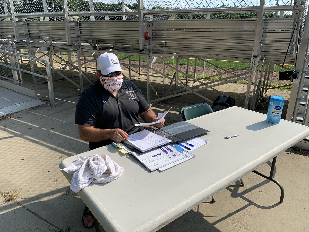 rossathibault's tweet photo. It was hot today which makes the work that our student-athletes &amp; coaches @ACrisafulli02 @DHSGridiron @DHS_Strength @BigGreenSports were putting in that much more impressive—all while maintaining appropriate and safe public health guidelines! #DartmouthHS #DHStrong https://t.co/qD0QFE7aey