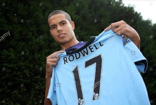 THE PEAKIn August 2012, Rodwell was signed by Manchester City for £15 million. Man City were eager to splash out on an upcoming English gem that could represent not only them but the prowess of England as a footballing nation.