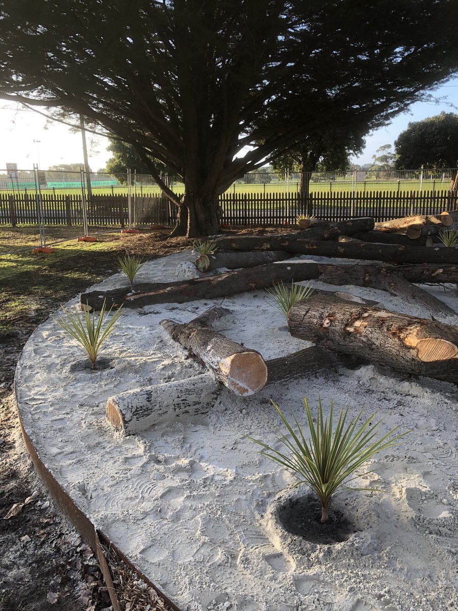 Bundogs's tweet photo. With most of the construction completed for the nature based play space it’s time for the plants to go in #warrnamboolbotanicgardens #naturebasedplayspace #pickmyproject #jobsatisfaction https://t.co/glU7TWDm6e