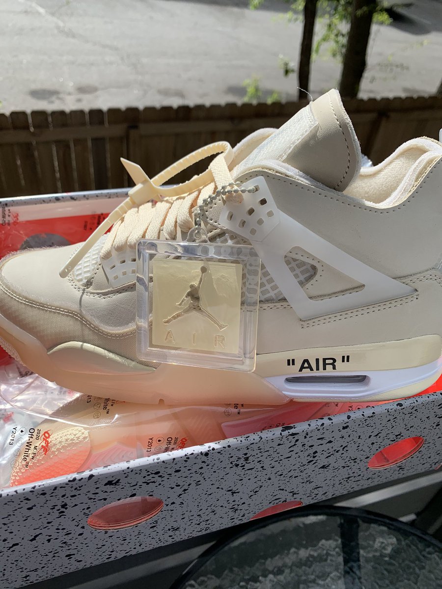 Swave200's tweet photo. Look what came in the mail ! #OffWhiteSail 🔥🔥🔥🔥 https://t.co/A5uoSVeVOo