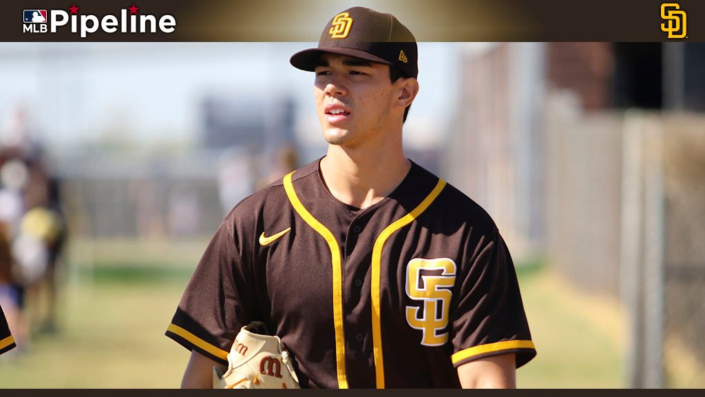 It's hard to stand out in the loaded Padres' farm system, but 20-year-old southpaw Joey Cantillo is doing just that: atmlb.com/3gdSqO5
