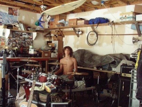 YardOfBlondes's tweet photo. #TBT about our amazing drummer Forrest π
when:he was 14 playing on the first drum kit he ever owned, in his parents garage.
Always been handsome. And chill. He kinda makes us all look better... πΌ
#drummerofLA #Pearldrums #Remo #VicFirth #Meinl #youngdrummer #firstdrumkit https://t.co/uBkSR7QHTF