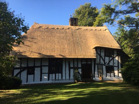 LdthatchingLee's tweet photo. Scaffold all down #ldthatching #masterthatcher #essex #thatching #ruralcraft #longstraw https://t.co/BtekZm15Dv