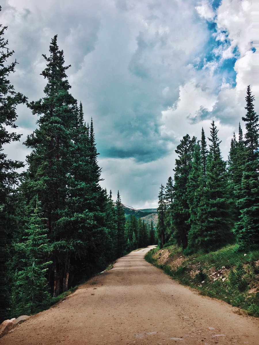 janae_champlin's tweet photo. take a hike https://t.co/2H7oTdRgZ0