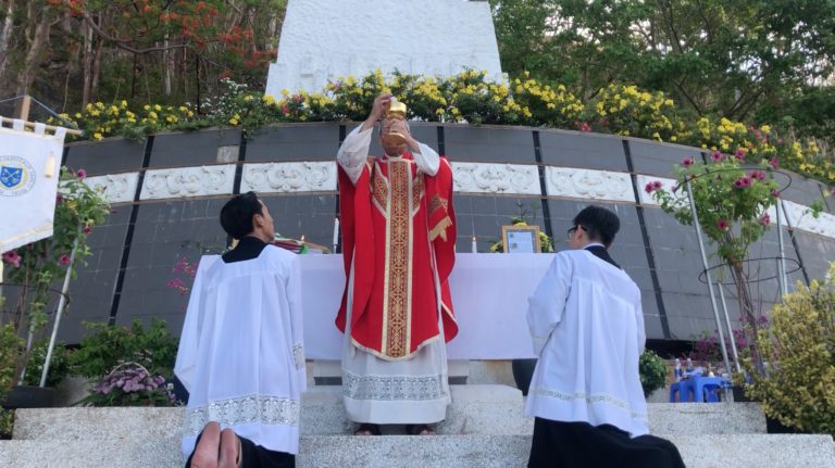 FSSP_Nashua's tweet photo. FSSP priest Fr. Laurent Demets works to establish a Latin Mass community in Vietnam. https://t.co/PnaEPztJZv https://t.co/nroCJNmXLg