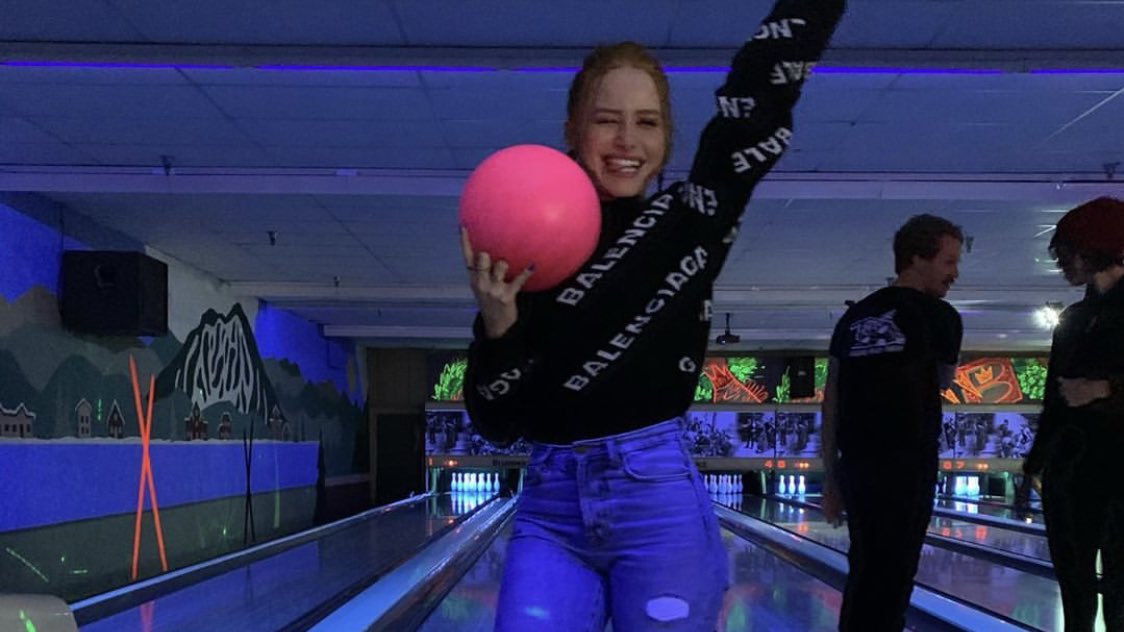 BullworthsHoe's tweet photo. 『☀︎ Instagram ☀︎』
Bowling Goddess 🎳 https://t.co/Xy8uiRcqRX