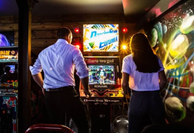 DMNManchester's tweet image. On the hunt for cool and quirky bars in Manchester? Our first stop is always Northern Quarter 📍 Check out our guide to the area here ⬇️

designmynight.com/manchester/bar…