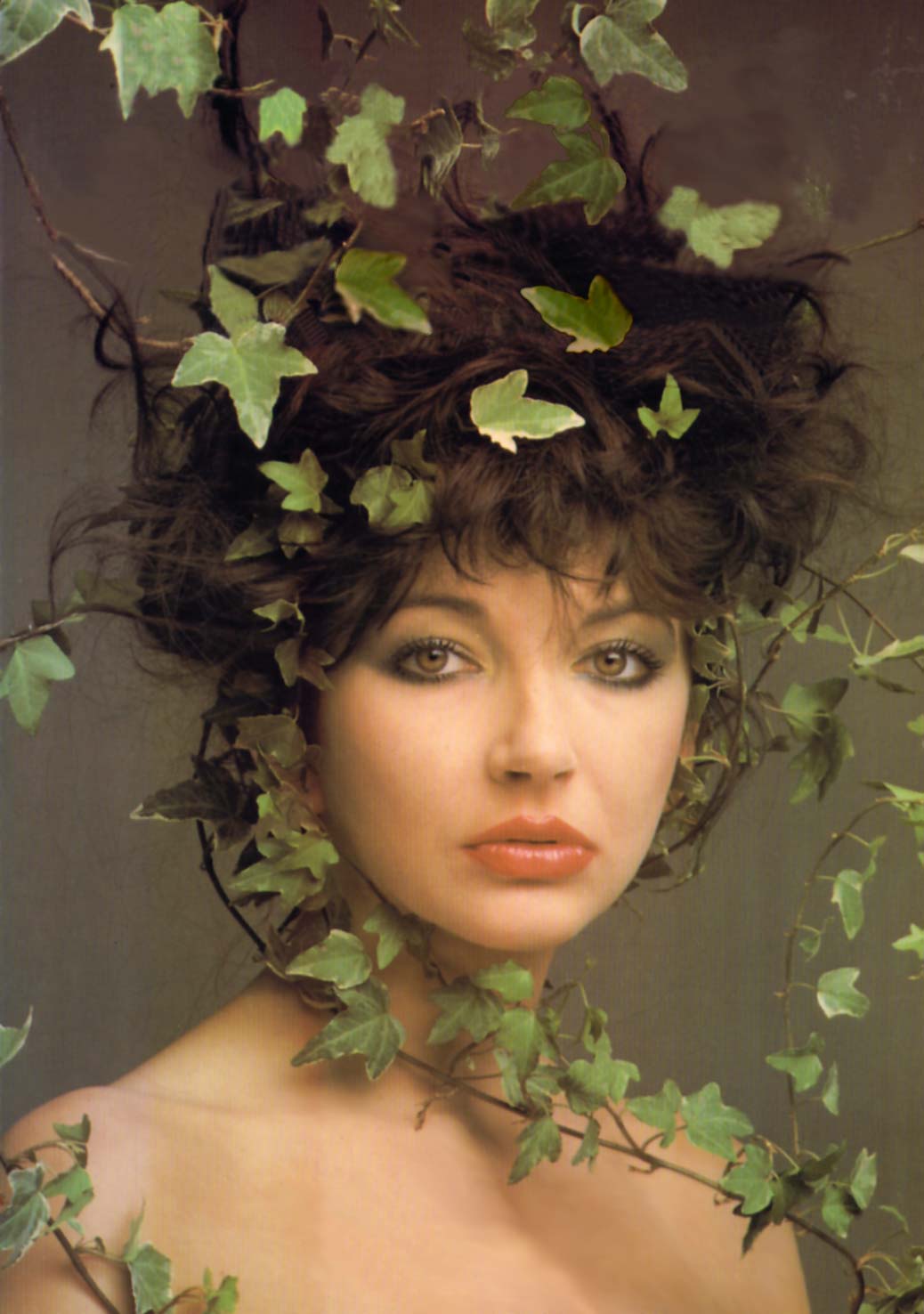 A happy birthday to Kate Bush. Thank you for bring ing your magical music and poetry and films into the world. 