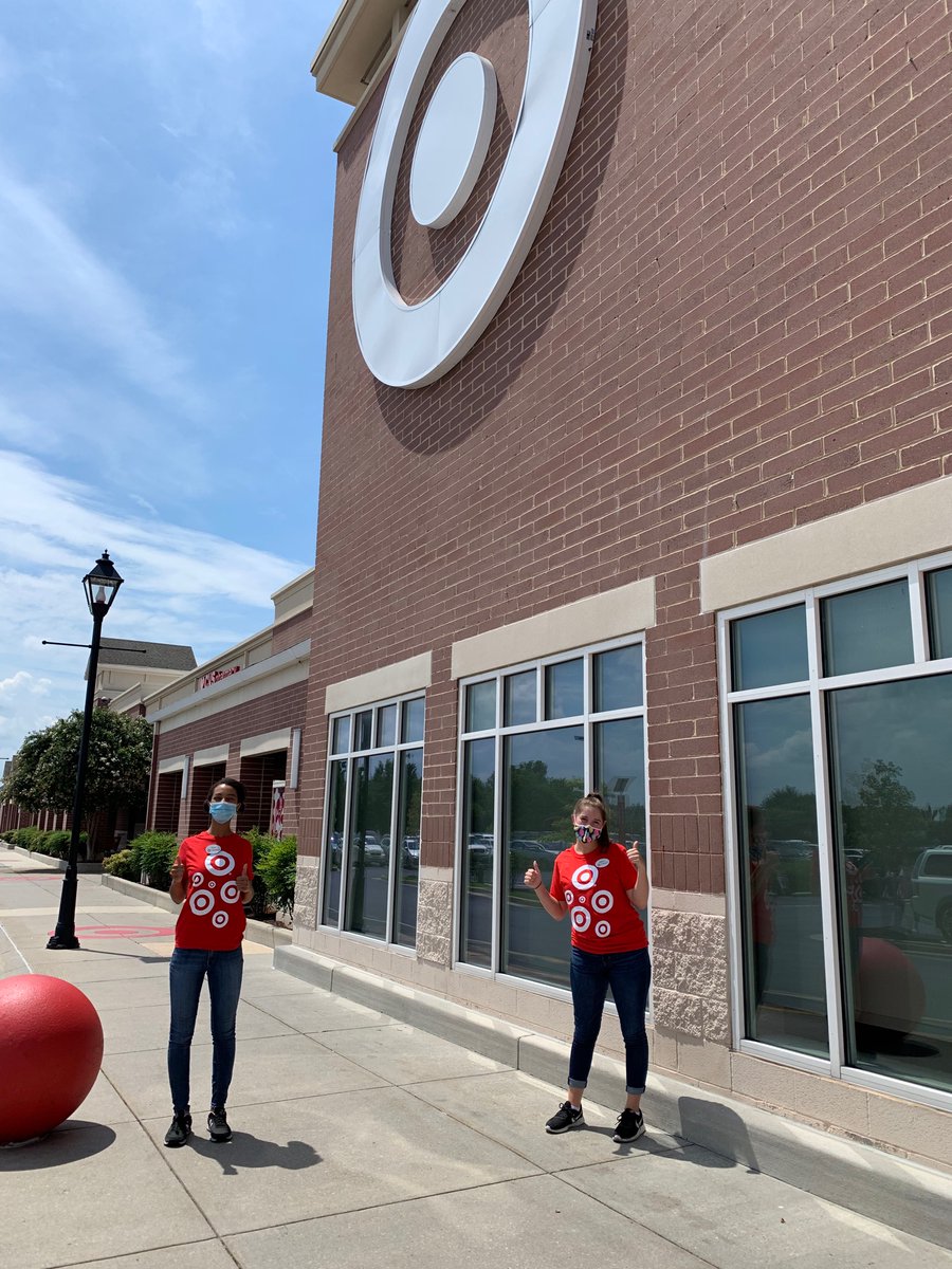 morin_annalee's tweet photo. Sending out a huge thank you to every Target Intern for National Intern Day!! It’s been such a pleasure having both Mallory and Alyse here at 2310. Their ambition and leadership they’ve brought to this store is something that truly deserves to be recognized!! 🎯😁 #TargetInterns https://t.co/lZKOk4UGPw