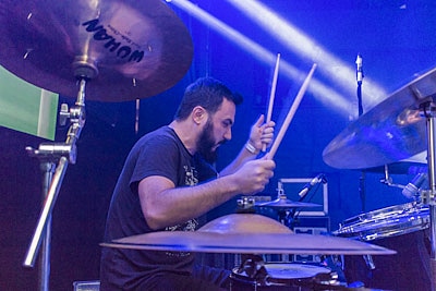 reviereoficial's tweet photo. Hoje o dia é desse monstro das banquetas da Reviere @Ruds 🥁
Parabéns monstro, sucesso sempre.
Tamo junto ❤️🤘

#rock #reviere #baquetas #baterista #Aniversario https://t.co/86GzTO2uai