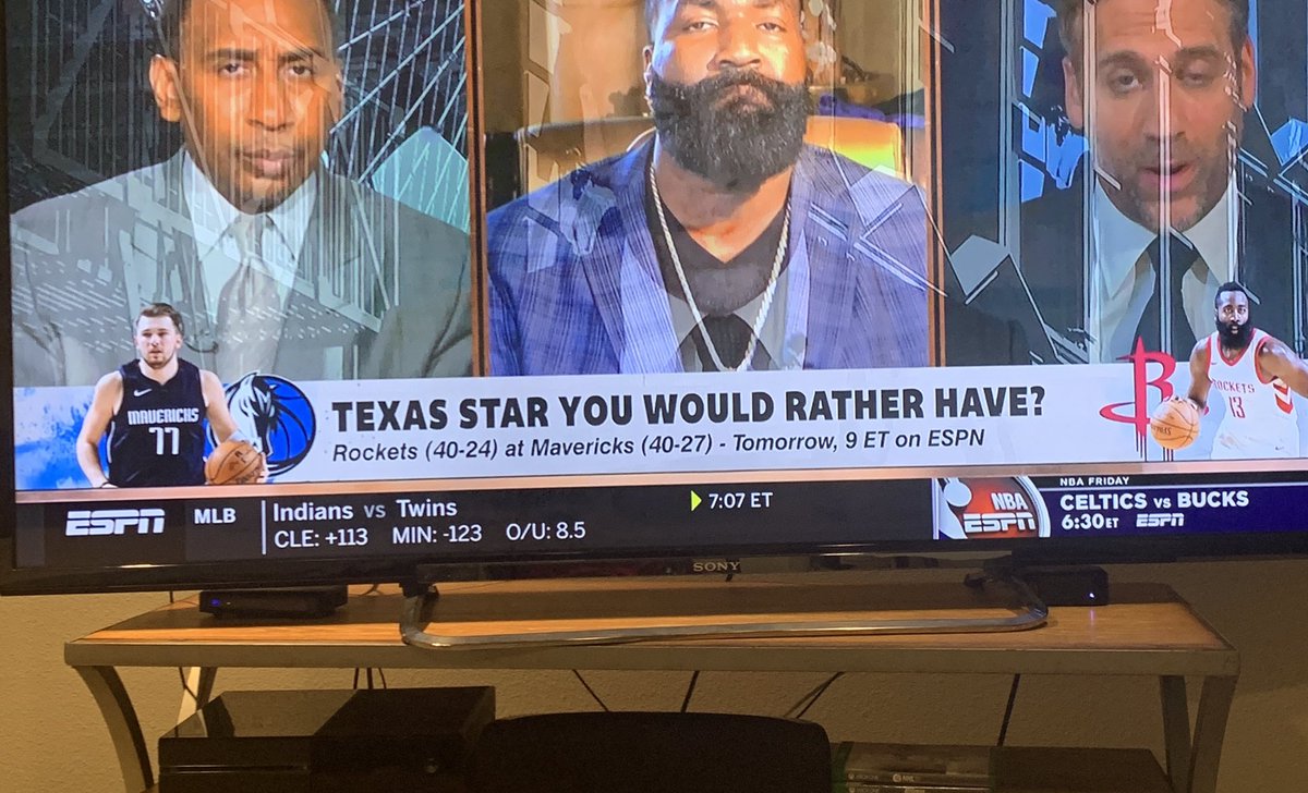 StoolSelect's tweet photo. The fact this is even a topic speaks volumes to how good Luka is. He’s being compared to James Harden, one of the greatest scorers of all time, and Luka just turned 21 #TheFuture #MFFFL https://t.co/LMzv76FRqs
