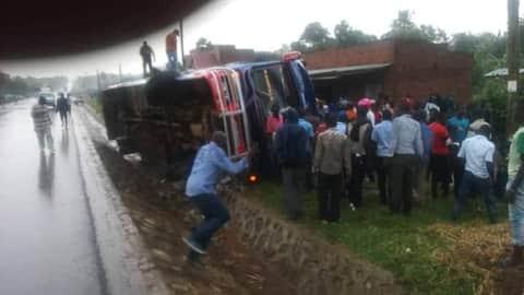 BusUganda's tweet photo. Terrible accident Involving YY Coaches Reg No UAS 765V this evening 
All 29 passengers on board safe.

#Ugandaboundbuses 
#Busworlduganda 
#passionateaboutbuses 
#Uganda 
#speedkills https://t.co/PQ0zHN36CK