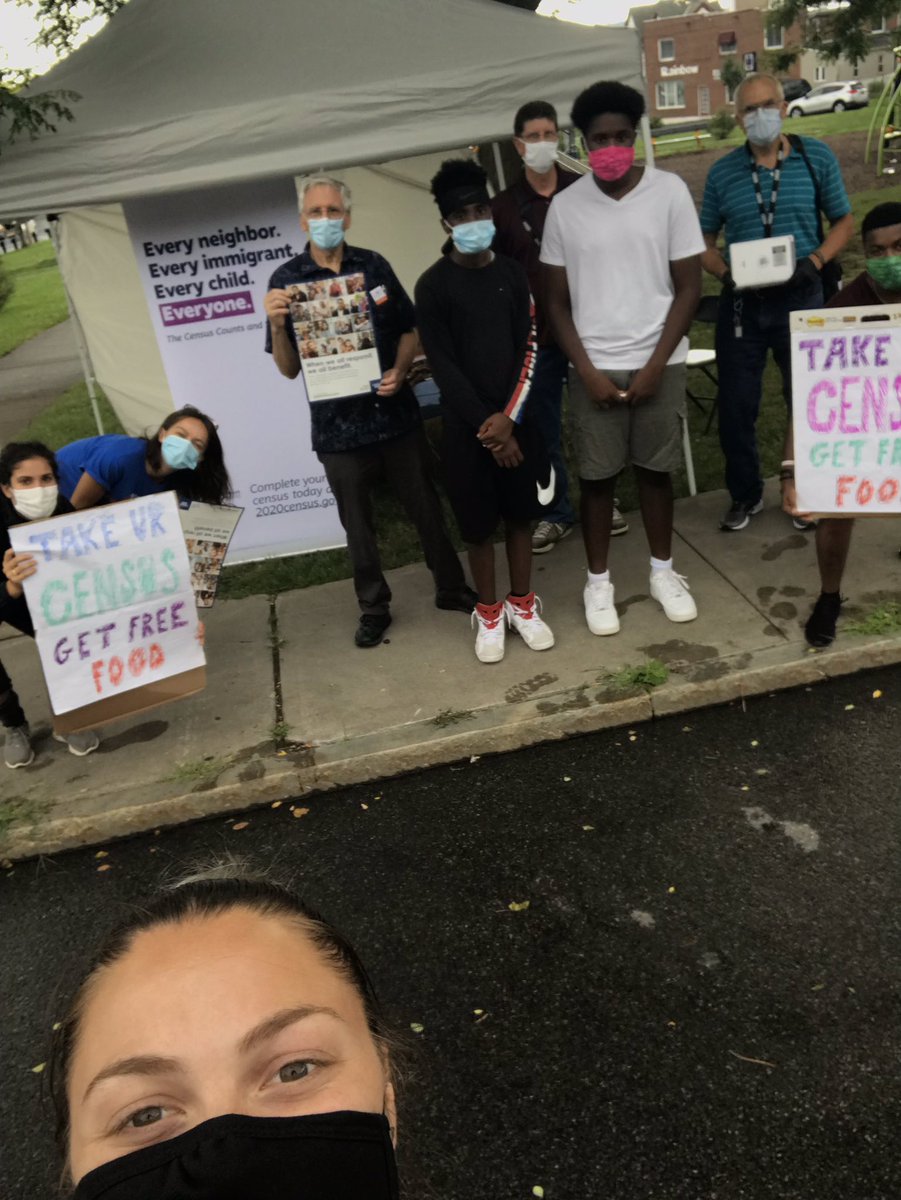 Syracuse1848's tweet photo. Our Census Outreach team has been hard at work hosting safe #CensusPushWeek Pop-Ups. At Union Park, we handed out 70 meals from Miss Prissy Catering from @market_salt, shared information and helped 17 households complete their census on the spot. NEXT: #Creators Lounge 1pm today! https://t.co/5mmhzQJuof