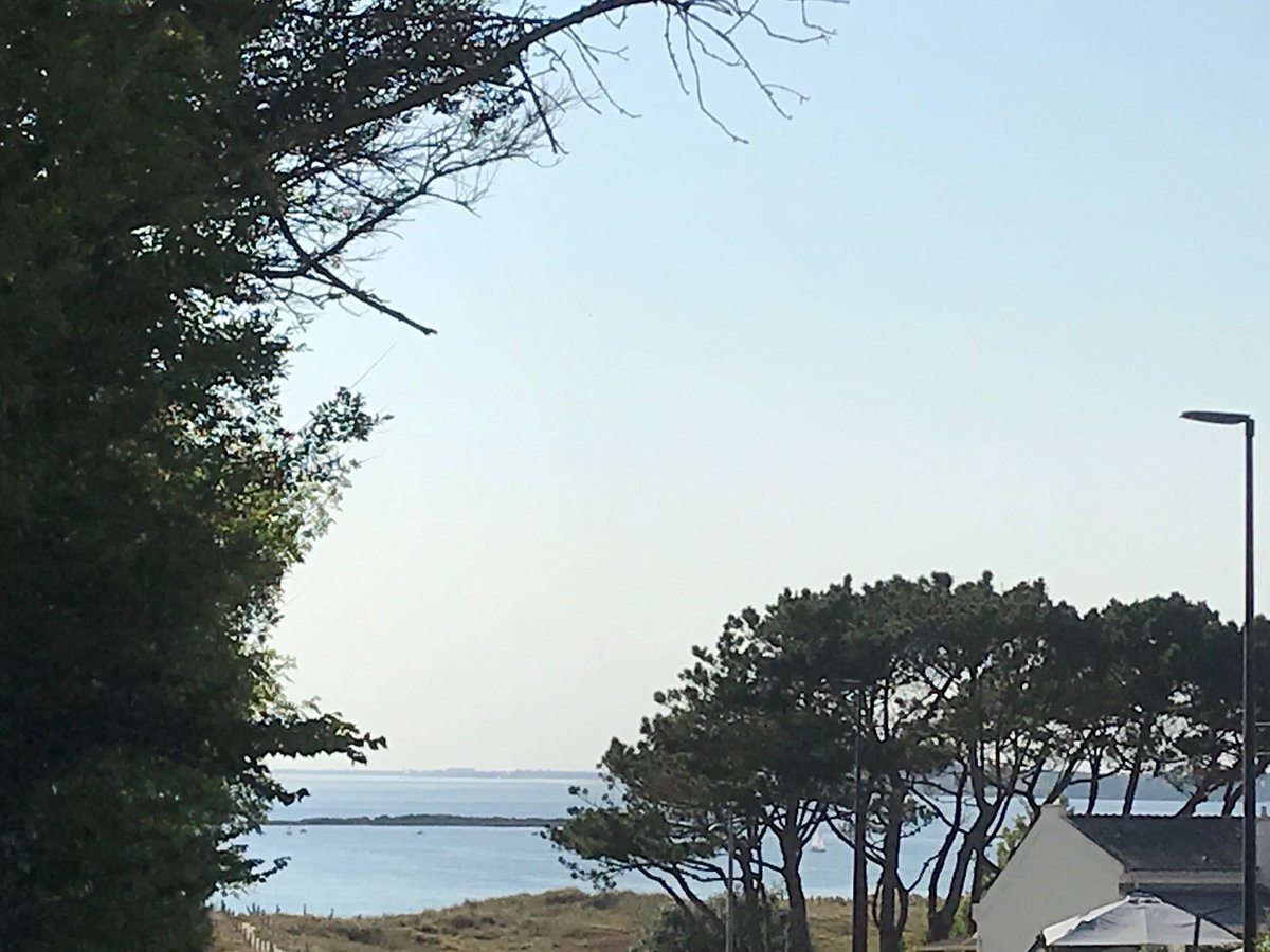lethiecv's tweet photo. #J153 Il fait enfin chaud 🥵 en #Bretagne ! 🥰
Allez, je tente réellement le bain de mer 🌊 intégral ! 🏖
#apresJ20 #apresJ120 #LongCovid https://t.co/THfgoex0bW