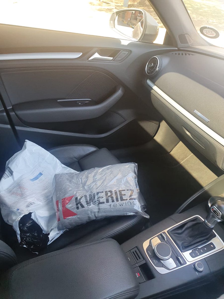 Kweriez's tweet photo. R350 for my sweartshirts and Hoodies. https://t.co/L0fYH3zzxs