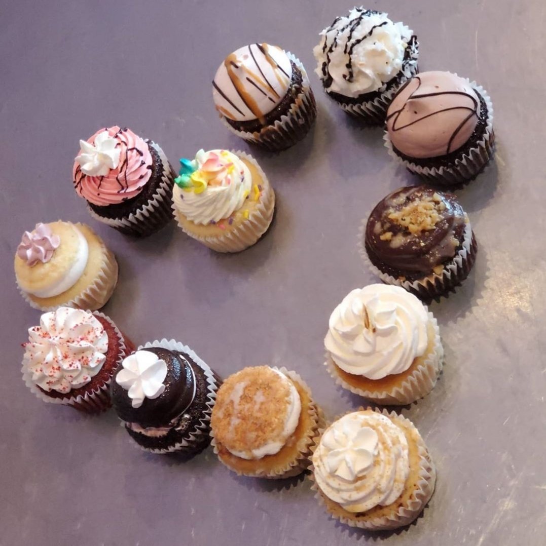 Having a get together, event, or just want to plan a day to eat cupcakes? Preorder our cupcakes in advance to either pick your flavors or have a delicious assortment! When picking in advance it is $18 or $24 per dozen and $16 per dozen for the assortment! Call us to learn more!🧁