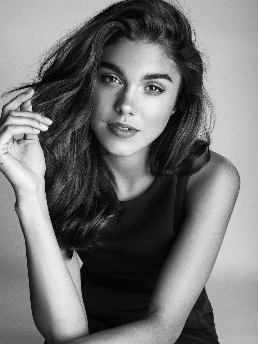 FrontManagement's tweet image. Now Representing Rhiana Long @rhiana_long