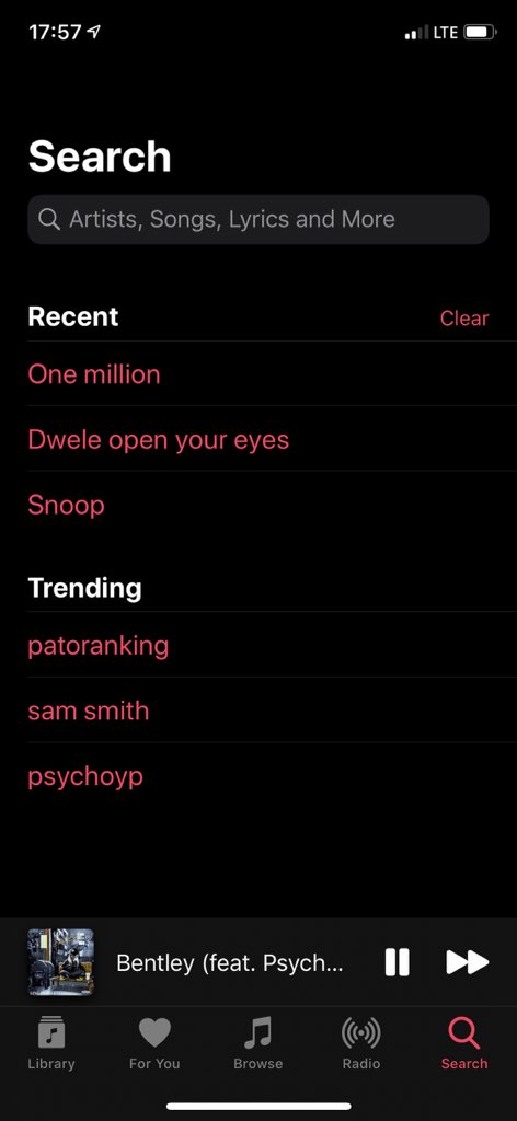 edgeMAXngr's tweet image. @PsychoYP has been trending on @AppleMusic for the three days now back to back. 
Keep streaming guys. You will be surprised how vast and huge his catalog is. He is only 21. 

Oh, and he graduated officially today!!! Congratulations YP!!!

#YPSZN #ApexVillage #edgeMAX 
☔️🌴