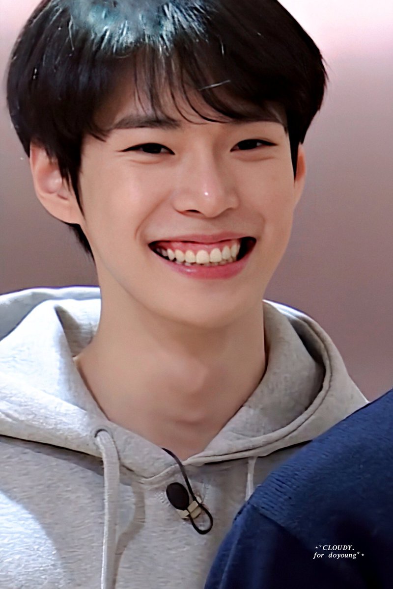 Sum_mer201's tweet photo. 너의 웃음이 나에겐 힘이되듯,
우리 그렇게 웃으며 행복하게 살자. https://t.co/rj7fSr9ddI