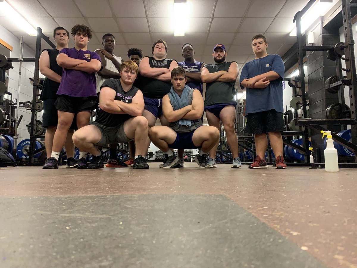 Reed_Davis70's tweet photo. Senior Bootcamp✅@CoachMc75 https://t.co/eQ0l0zD6F1