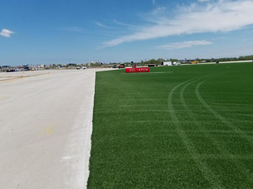 actglobalturf's tweet photo. AvTurf construction continues at Chicago O'Hare T5 islands! ✈️

This is the 5th AvTurf installation at O'Hare and will bring greater visual distinction to taxiways, lower maintenance for the ground crew, and keeps wildlife away from aircrafts.

#ActGlobal #AvTurf #ProtectMore https://t.co/7fAfx1geJZ