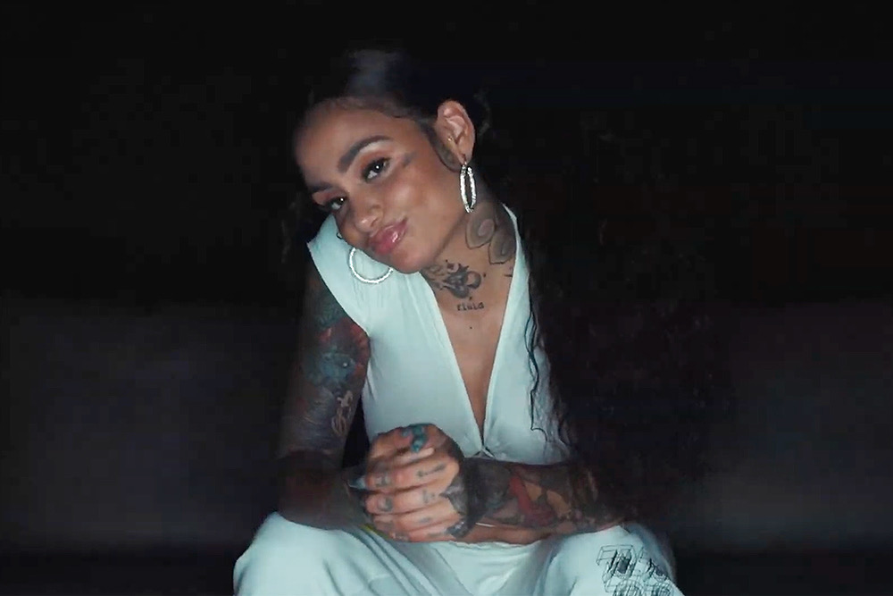 RapUp's tweet photo. Kehlani celebrates sex workers in her new video for "Can I" https://t.co/AtPU846Iir 🎥💻 https://t.co/JgOKoSkLfQ
