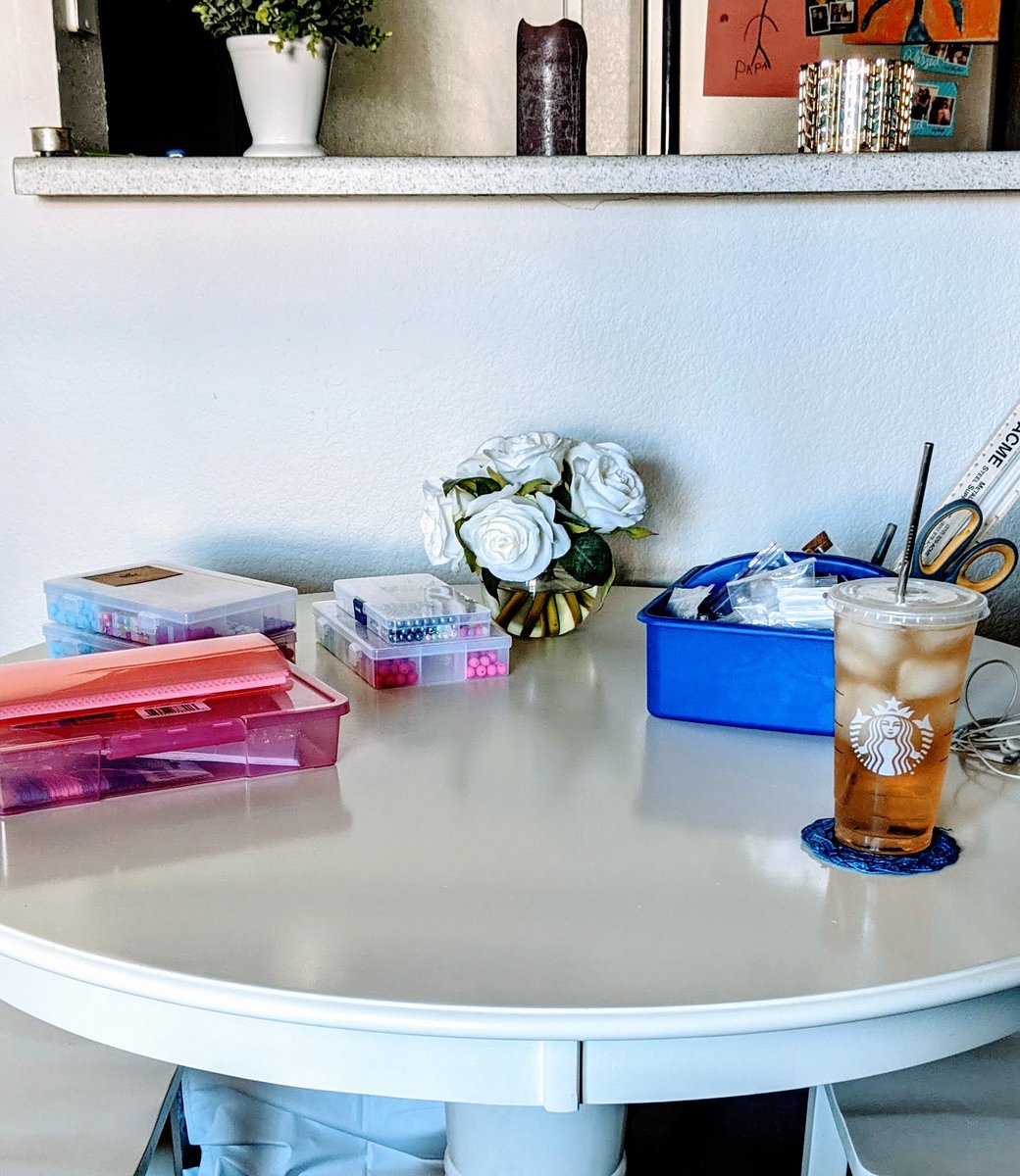 HoneySmoosh's tweet photo. Where's your work space?........Gotta get back on the grind! #smallbusiness #WorkFromHome #workhard #shopsmall #womenempowerment #Thursday #womeninbusiness #LasVegas #familylife #momlife #imakeprettythings #creativity #jewelry #etsy #ebaydeals #supportsmallbusiness #honeysmoosh https://t.co/HUAWDP72Ug