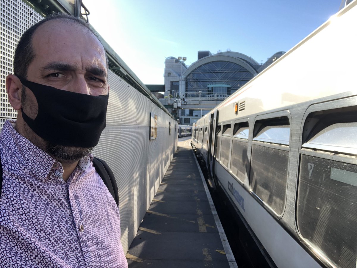 StefBorella's tweet photo. Never seen so many #12car trains since March 23rd with so little passengers . Clearly nonsense from @Se_Railway that 1-3 platforms at #CharingX cannot hold 12 car trains. This is platform 3, #12cartrain ! https://t.co/SK1d1eUTia