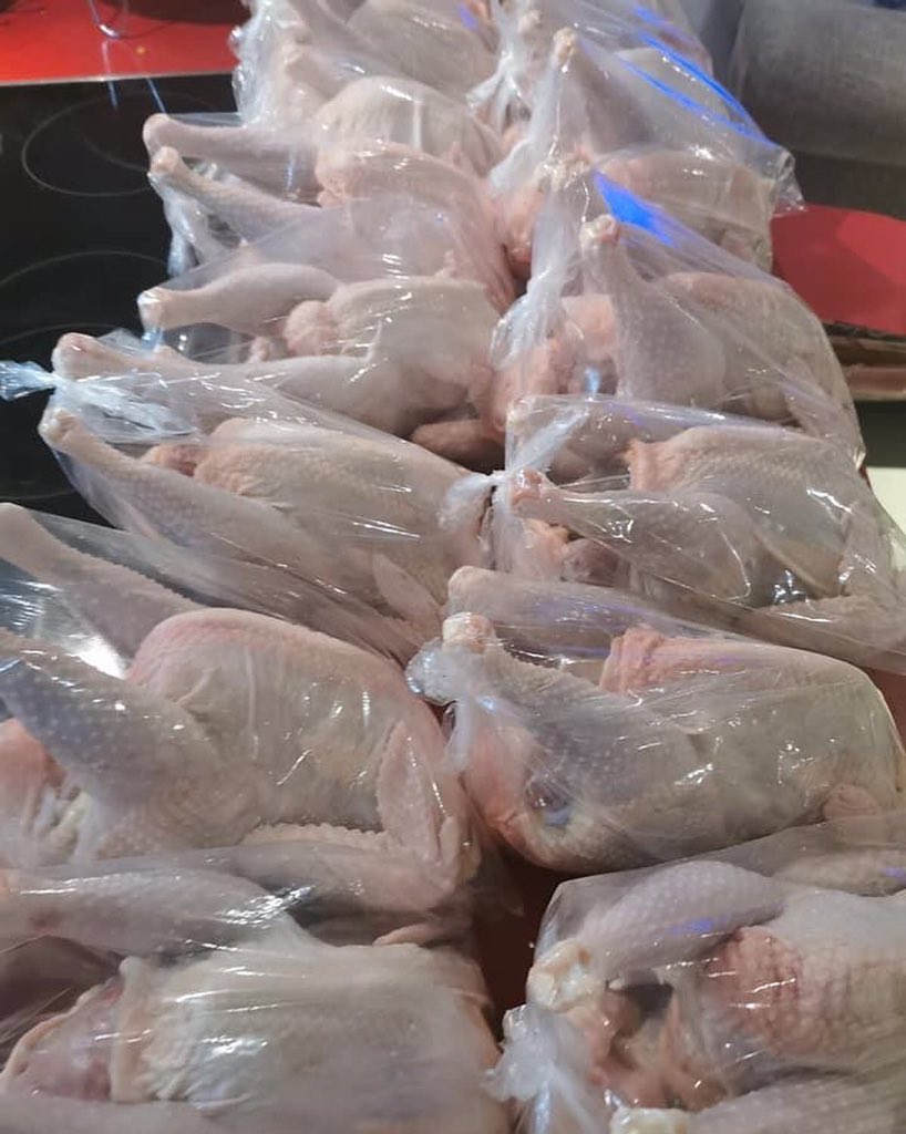 Mel97621272's tweet photo. Order dza weekend for chicken hardbody please 
DM or whatsapp on 0711109696 
R70 each #GirlsTalkZA https://t.co/nyjMHrCNvn