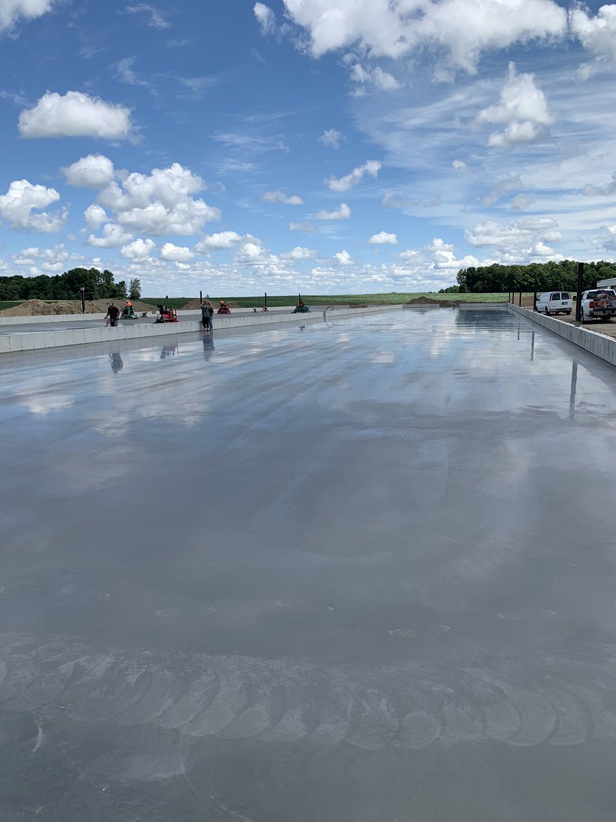 25,000 square feet polished finished..... will be done all 50,000 plus in a couple hours! Great day boys!!