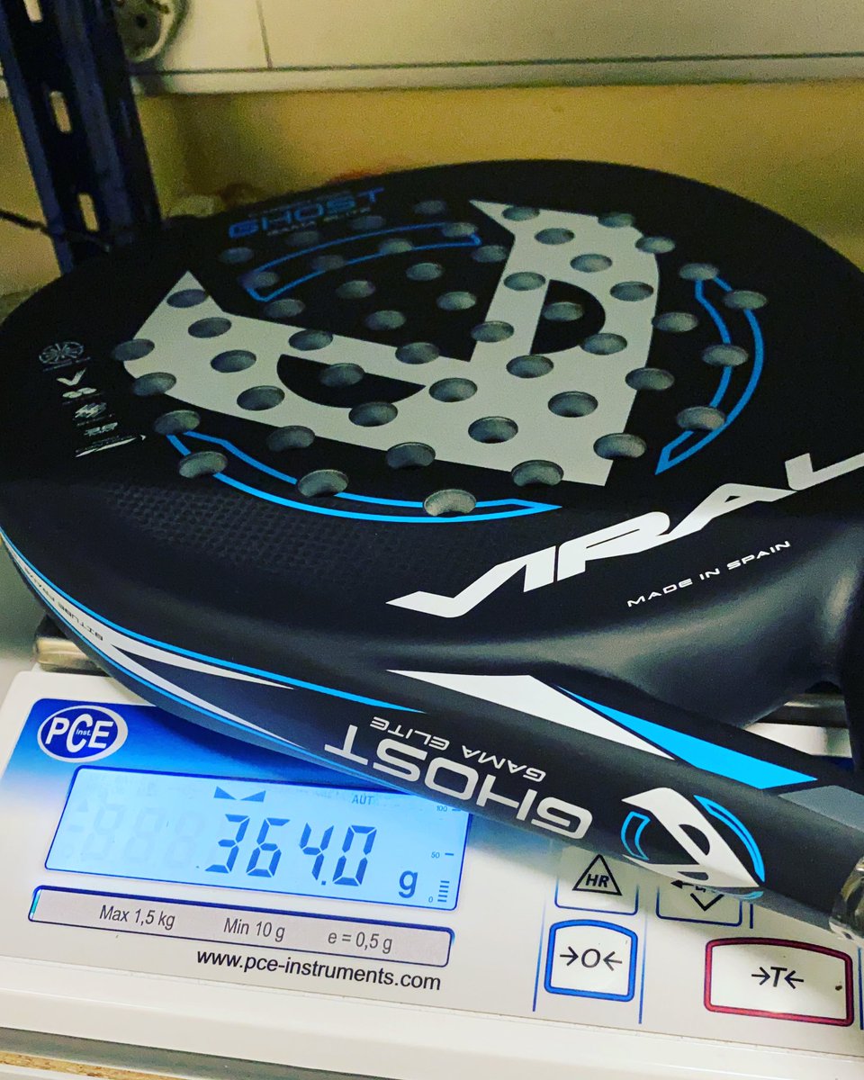 Recuerda 💫
.

El peso estándar y universal de una pala de pádel son los 365 gramos para los hombres, y 350-360 gramos para las mujeres.
.
#Padel #GhostElite #MadeinSpain #Handmade #ViralPadel