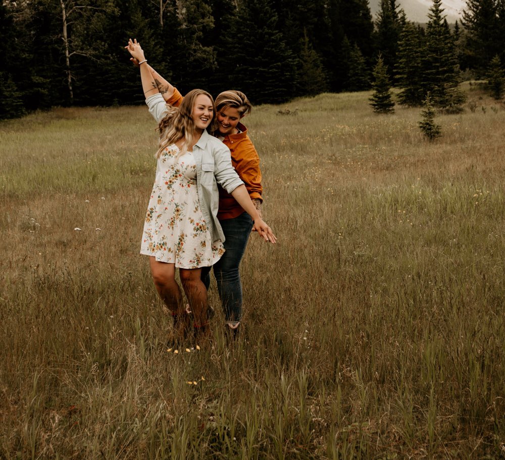 shelb_rob11's tweet photo. our engagement photos are super dreamy 🤩💍🖤
@actuallygayaf https://t.co/iCK6TLPhtp