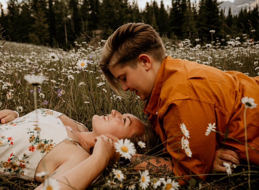 shelb_rob11's tweet photo. our engagement photos are super dreamy 🤩💍🖤
@actuallygayaf https://t.co/iCK6TLPhtp