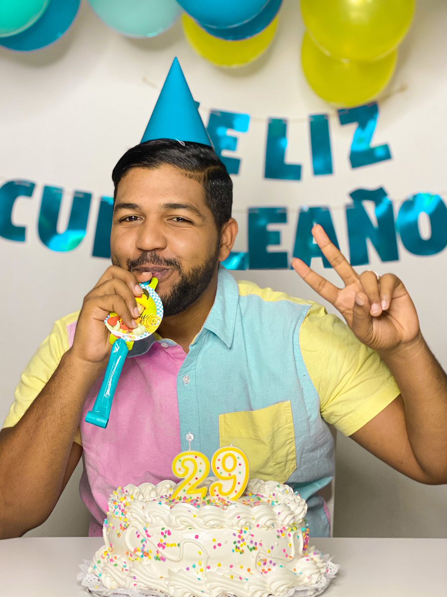 BryanBrea's tweet photo. ¡Nací un día como hoy! 🤩

Nací de 9 libras y media (como dice mi mamá) “un muchacho criao’.” ¡Gracias a Dios por la vida!  Te amo @ArletteRiveraB gracias por el detalle 🤩💖🎉 https://t.co/q3HdAnjEIp