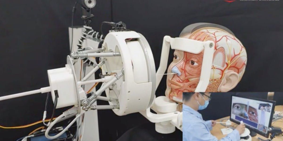 MicrobotMedical's tweet photo. Doctors in Korea invented a remote-controlled robot that enables contact less collection of COVID-19 test samples. Via @businessinsider https://t.co/i7Gd5zBONN #remoterobot #medtech https://t.co/z9gJP01h4R