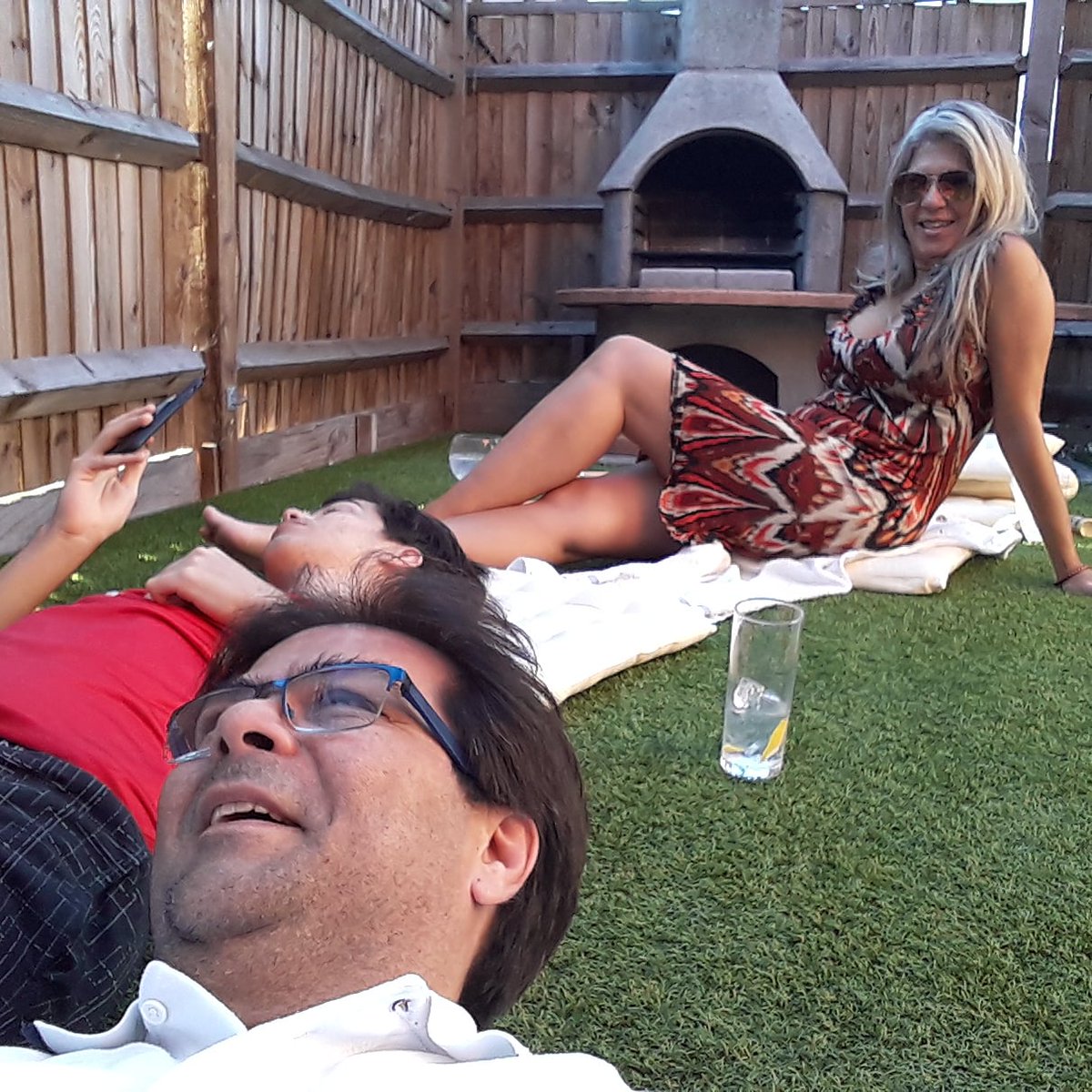 carlosbuk's tweet photo. It's too hot inside the home, and these are the kind of days that you appreciate having a garden.
#thursdayafternoon planning a day trip to the beach.
#staycation2020 #rdguk
#englandsummer enjoy it because you don't know how long it will last. https://t.co/iKGV6WmYHW