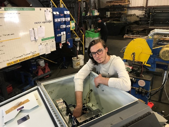 WestFayWIB's tweet image. We're thrilled to welcome Jarrett back as an Exp. Works! PLUS intern working with DMI Companies as their Auto Engineer/SharePoint Program Intern. Jarrett is majoring in electrical engineering at @PSBehrend. Way to go Jarrett! #PASummerInterns #InternsofPA2020 #NationalInternDay