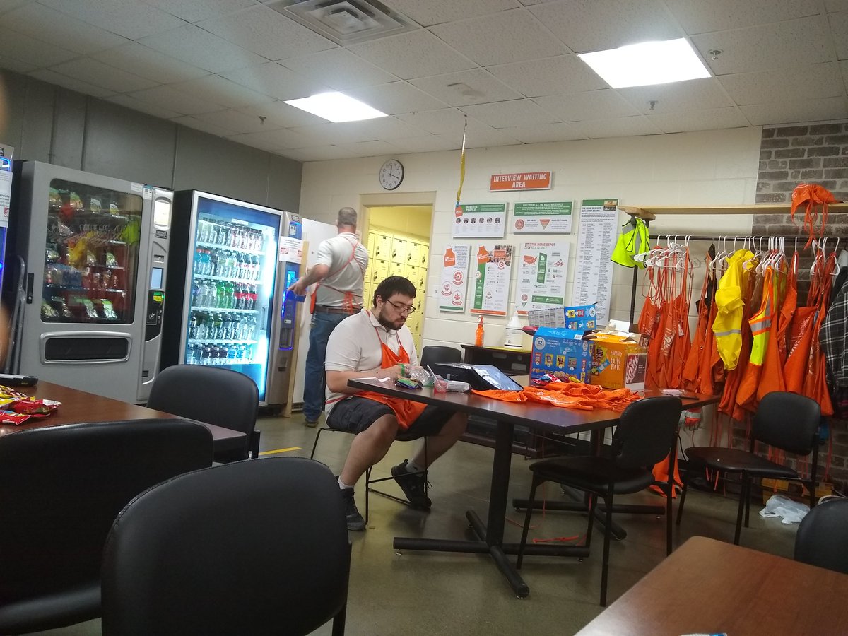 Taking care of our associates with all the goodies. <a href="/fearon_frank/">Frank Fearon</a> <a href="/ValineAlejandra/">Alejandra</a> <a href="/seemashinde10/">Seema</a> <a href="/XoXoNicole420/">Nicole</a> <a href="/KasiaVagueiro/">Kasia Vagueiro</a> <a href="/KaitlynKrulan/">Kaitlyn Krulan</a>